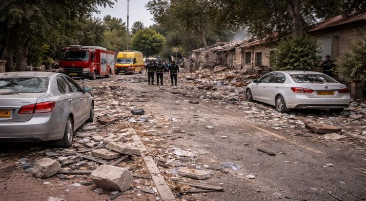 Iranian Missile Wounds 11 in Israel, Moshav Eshtaol Near Beit Shemesh