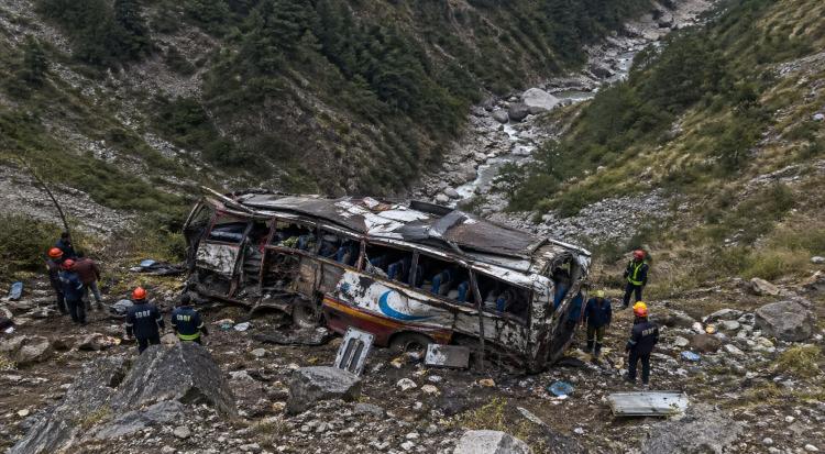 Bus Crash in Kashmir Kills 21 After 100-Foot Fall