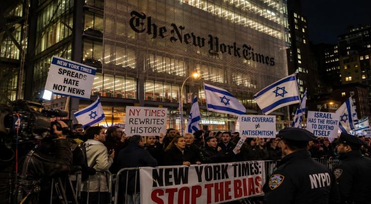 Pro-Israel Protesters Rally Against New York Times in Defence of IDF Rapist Soldiers