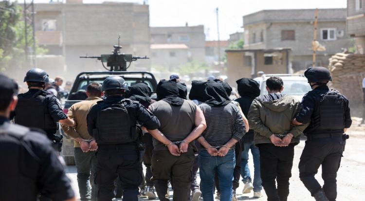 Turkish and Syrian Forces Detain 10 Suspected ISIL Members