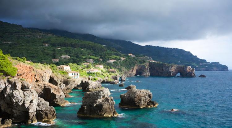 Magnitude 6.2 Earthquake Strikes Off Southern Italy Coast