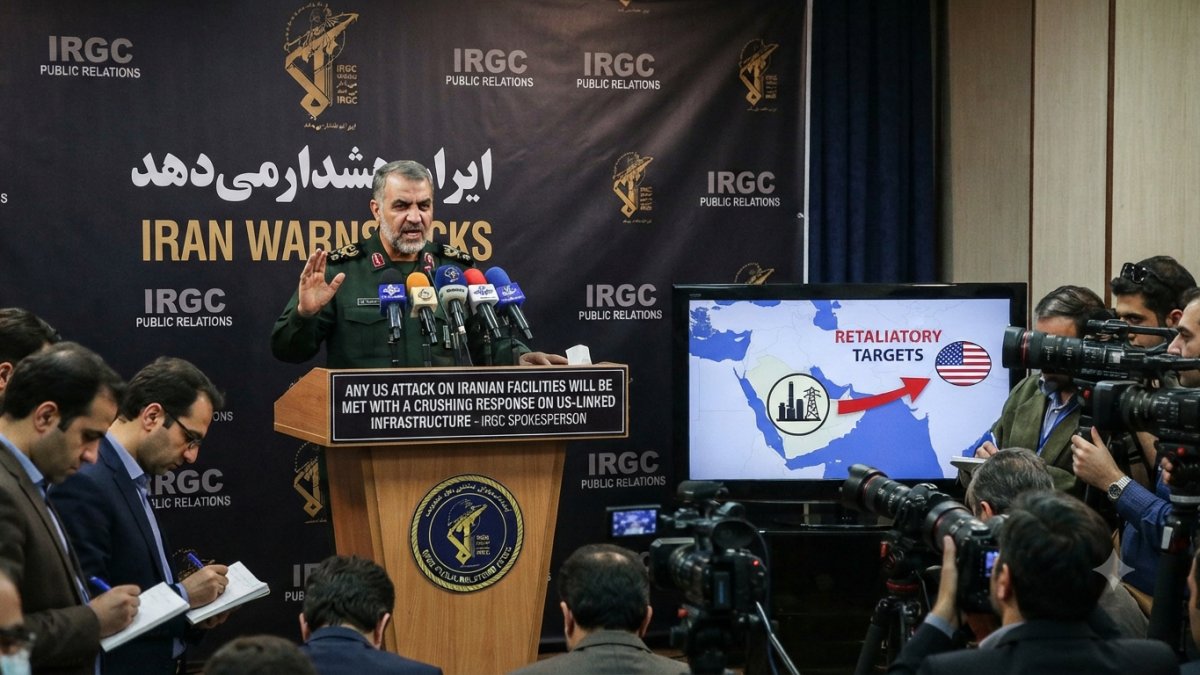Iran Warns It Will Target US-Linked Infrastructure if Washington Attacks Key Facilities