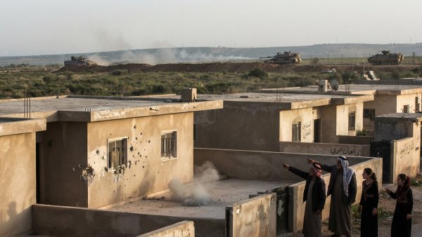 Israeli Forces Reportedly Fire Toward Homes in Southern Syria