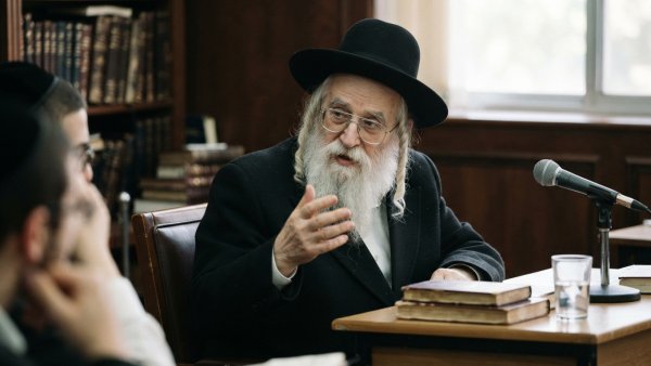 Rabbi Dov Lando Criticises Zionism and Says Arab Rule Could Have Been Better