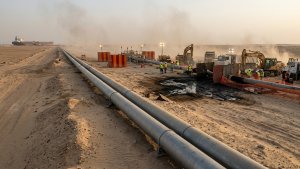 Saudi East-West Oil Pipeline Shutdown Threatens Global Oil Supply