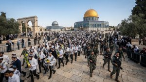 Hundreds of Israeli Settlers Enter Al-Aqsa Compound During Sukkot